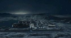 Tr5 zapadnaya litsa port.JPG